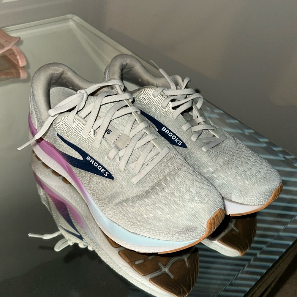 Brooks Ghost 16